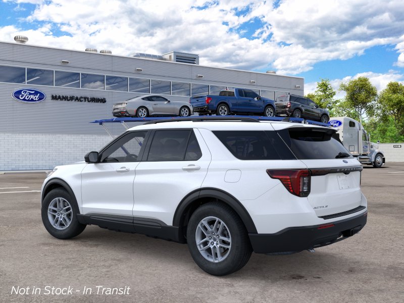 New 2026 Star White Metallic Tri-Coat Ford Active image 5