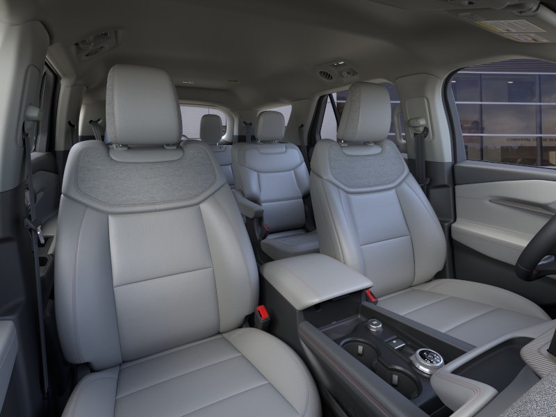 New 2026 Star White Metallic Tri-Coat Ford Active image 10