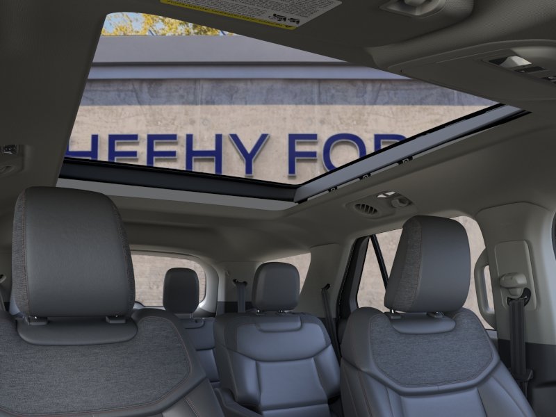 New 2026 Star White Metallic Tri-Coat Ford Active image 45