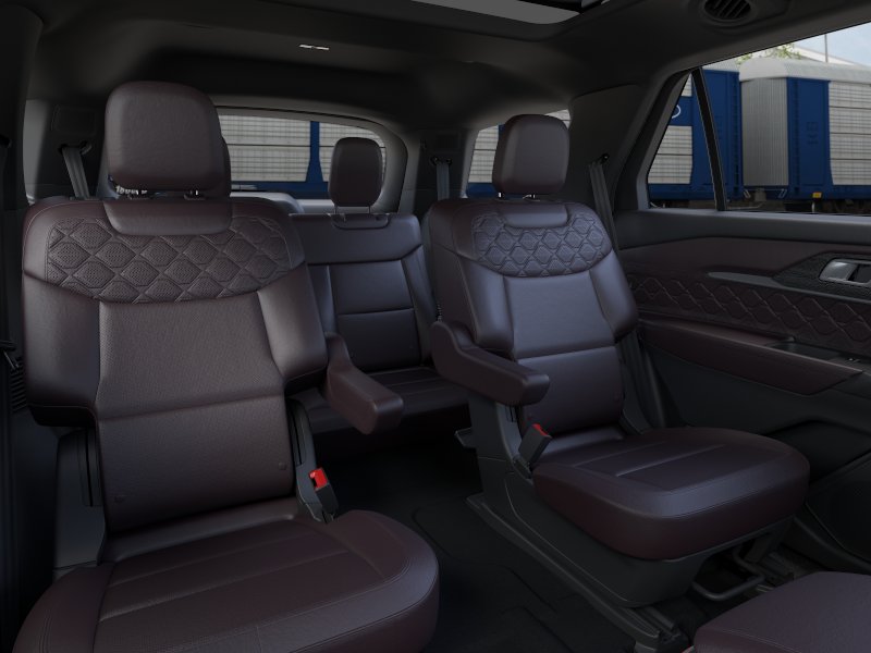 New 2026 Star White Metallic Tri-Coat Ford Platinum image 34