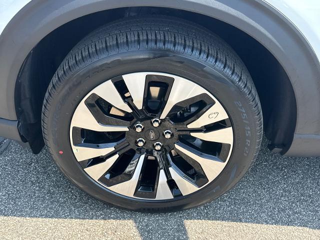 New 2026 Star White Metallic Tri-Coat Ford Platinum™ image 49