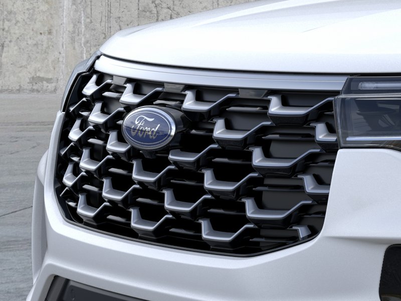 New 2026 Star White Metallic Tri-Coat Ford Platinum image 40