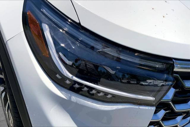New 2026 Star White Metallic Tri-Coat Ford Platinum™ image 35
