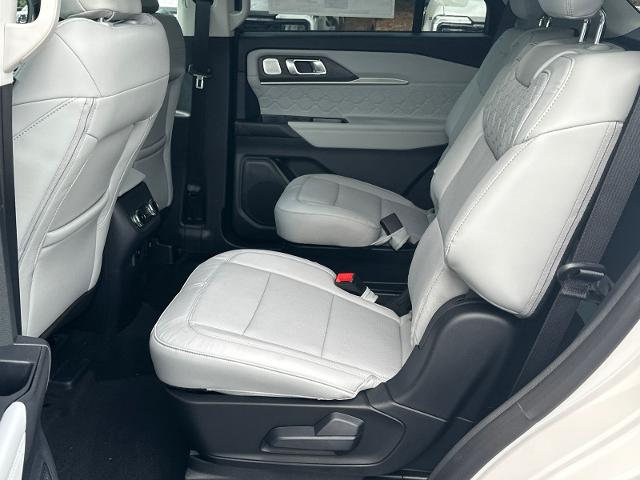 New 2026 Star White Metallic Tri-Coat Ford Platinum™ image 53