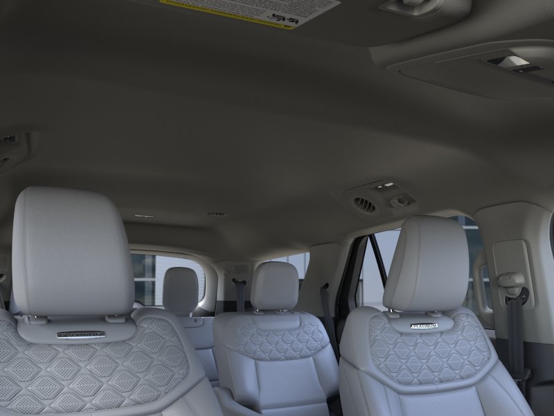 New 2026 Star White Metallic Tri-Coat Ford Platinum™ image 22