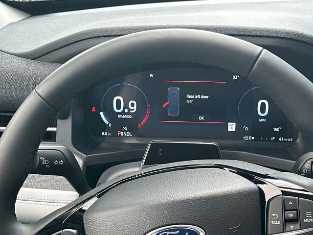 New 2026 Star White Metallic Tri-Coat Ford Platinum™ image 59