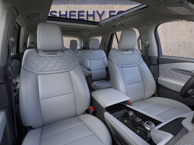 New 2026 Star White Metallic Tri-Coat Ford Platinum™ image 10