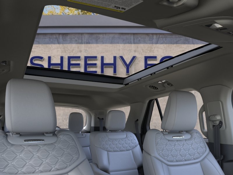 New 2026 Star White Metallic Tri-Coat Ford Platinum™ image 22