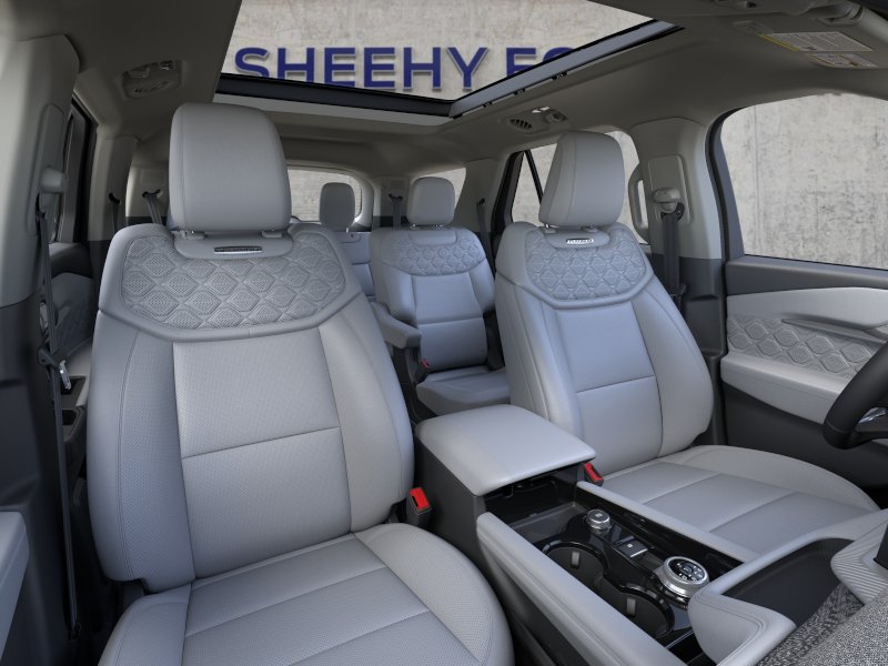 New 2026 Star White Metallic Tri-Coat Ford Platinum™ image 10