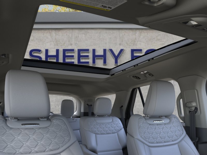 New 2026 Star White Metallic Tri-Coat Ford Platinum™ image 22