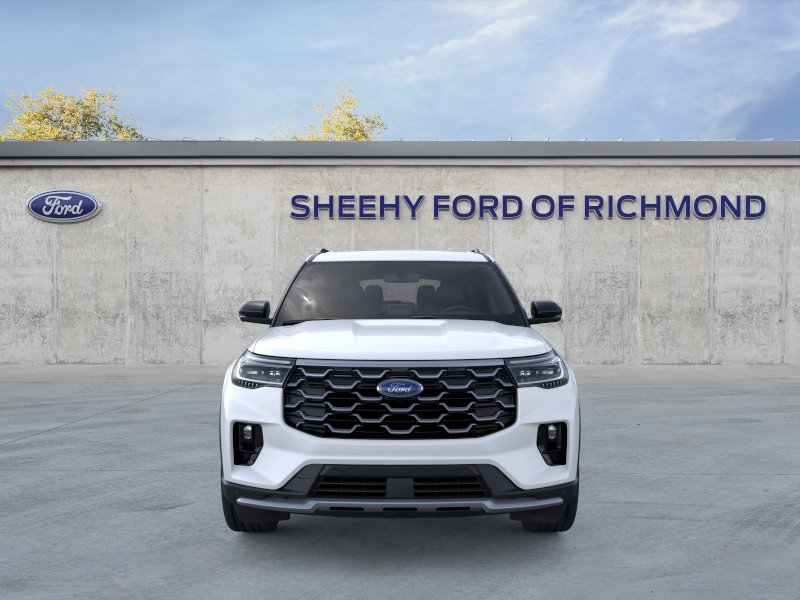 New 2026 Star White Metallic Tri-Coat Ford Platinum™ image 7