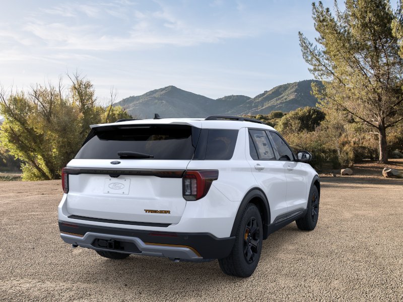 New 2026 Star White Metallic Tri-Coat Ford Tremor® image 8