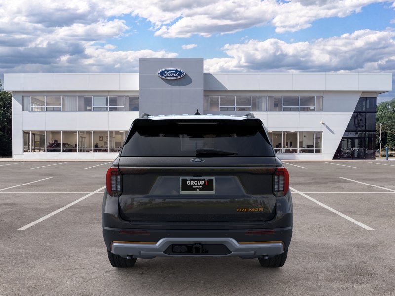 New 2026 Agate Black Metallic Ford Tremor® image 28