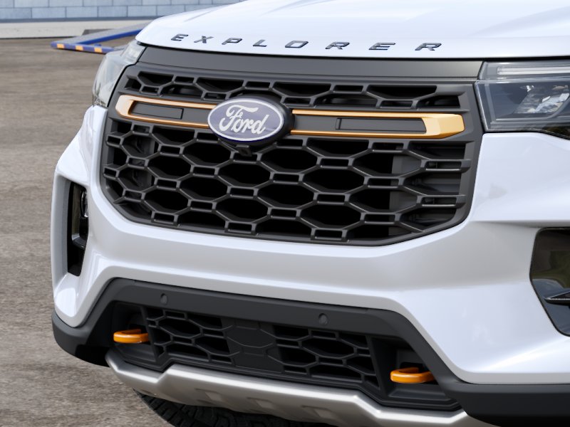 New 2027 Star White Metallic Tri-Coat Ford Tremor image 18