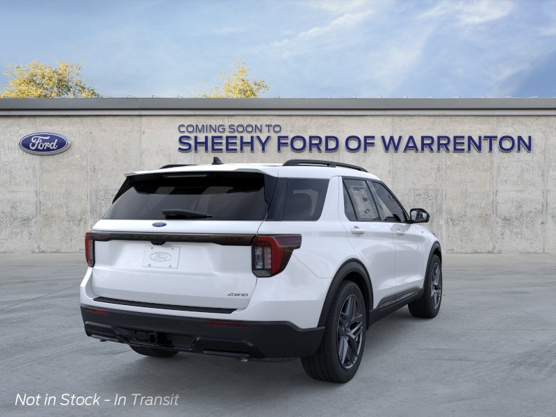 New 2026 Star White Metallic Tri-Coat Ford ST-Line image 31