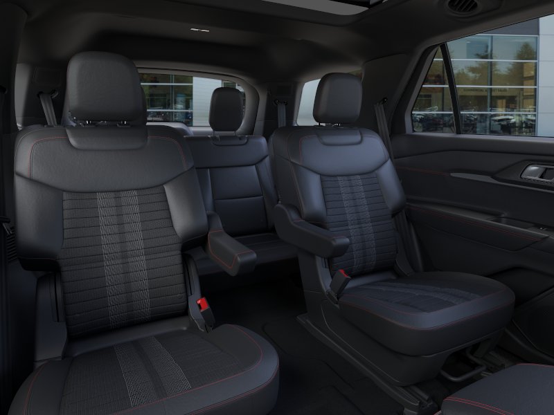 New 2026 Star White Metallic Tri-Coat Ford ST-Line image 34