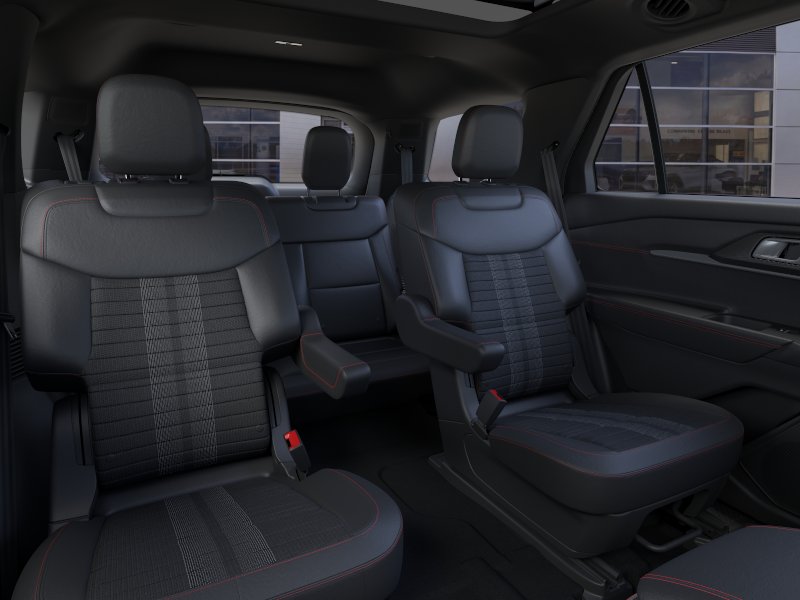New 2026 Star White Metallic Tri-Coat Ford ST-Line image 11