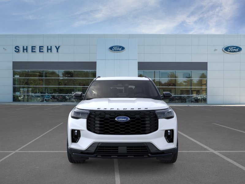 New 2026 Star White Metallic Tri-Coat Ford ST-Line image 25