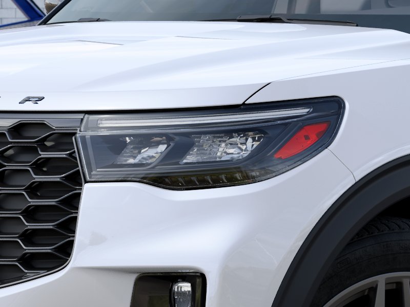 New 2027 Star White Metallic Tri-Coat Ford ST-Line image 18