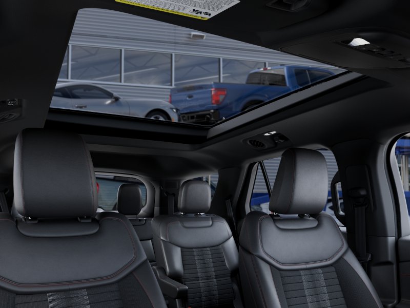 New 2027 Star White Metallic Tri-Coat Ford ST-Line image 22