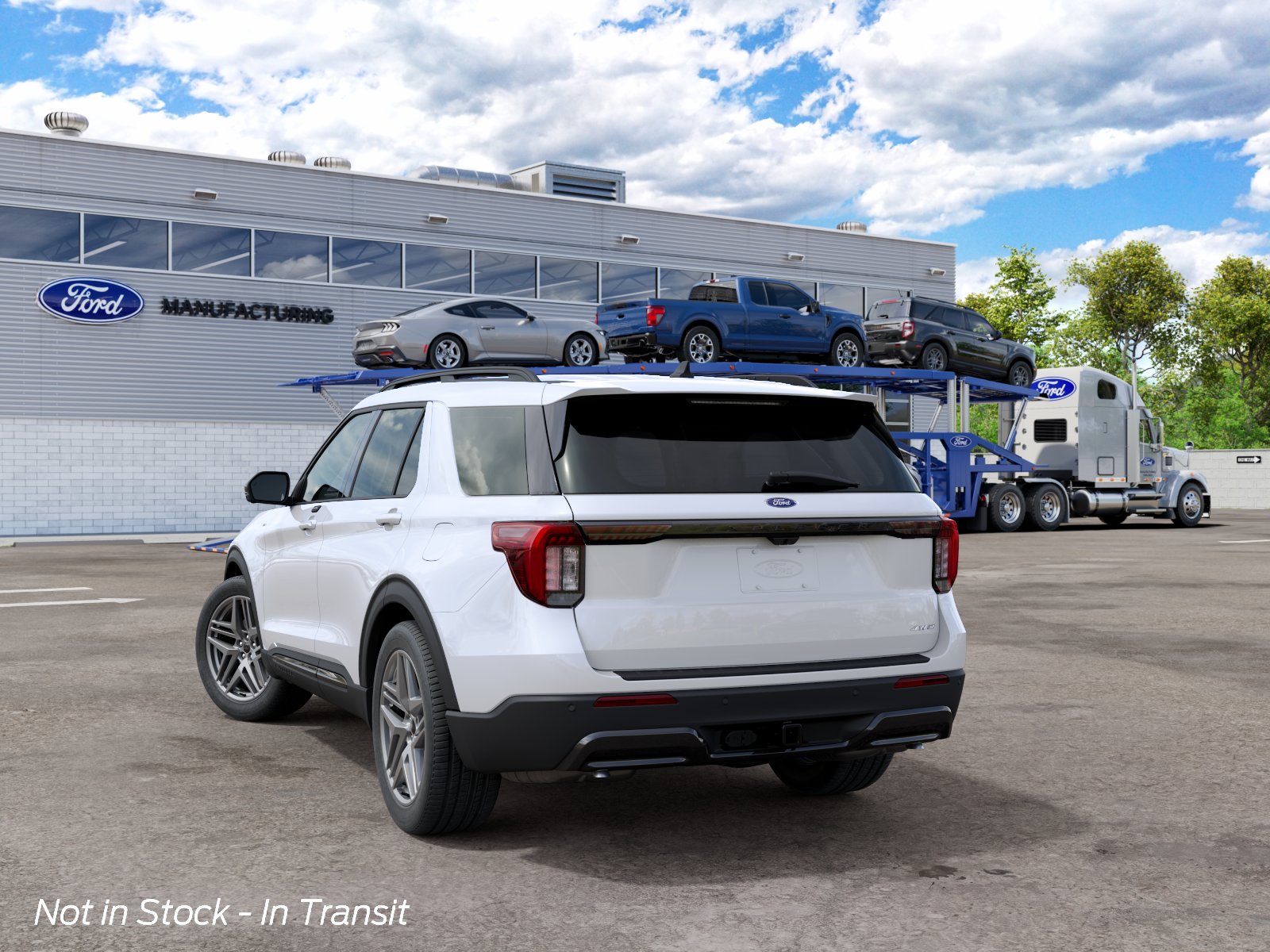 New 2027 Star White Metallic Tri-Coat Ford ST-Line image 5
