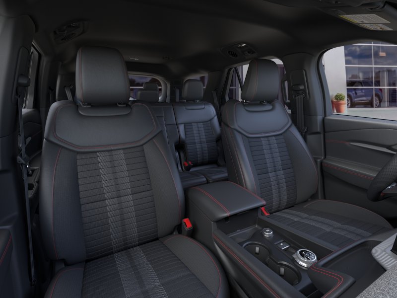 New 2026 Star White Metallic Tri-Coat Ford ST-Line image 31