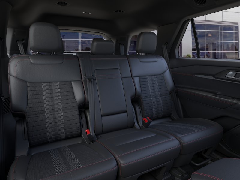 New 2026 Star White Metallic Tri-Coat Ford ST-Line image 32
