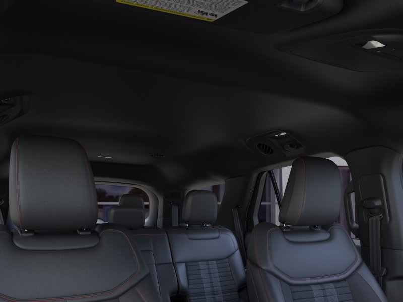 New 2026 Star White Metallic Tri-Coat Ford ST-Line image 43