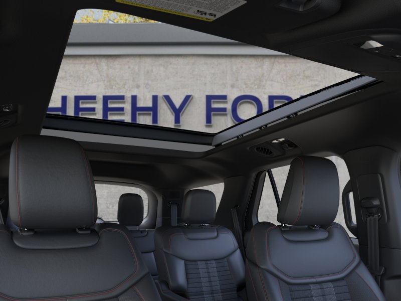 New 2026 Star White Metallic Tri-Coat Ford ST-Line image 45