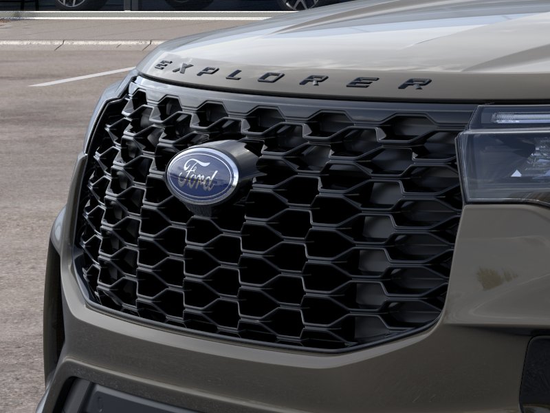 2026 Ford Explorer ST-Line - Photo 17