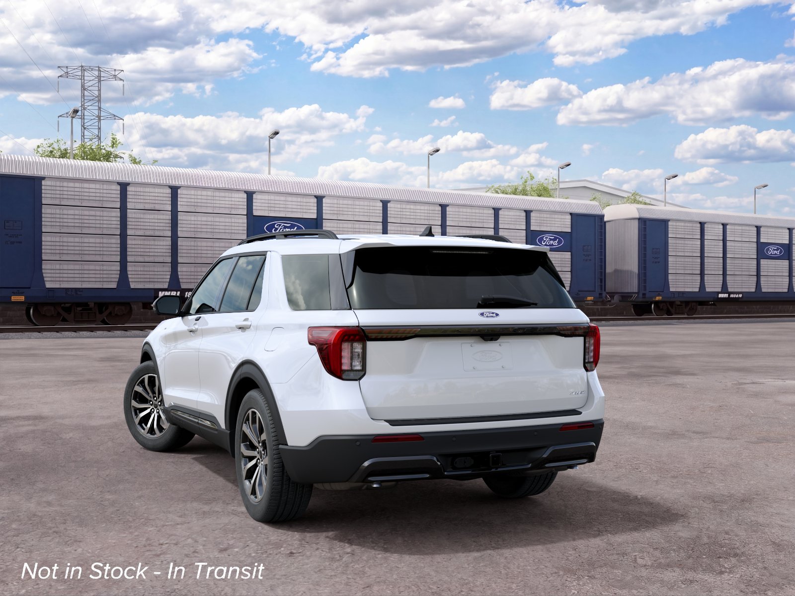 New 2027 Star White Metallic Tri-Coat Ford ST-Line image 4