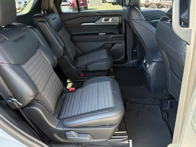 New 2026 Space White Metallic Ford ST-Line image 34