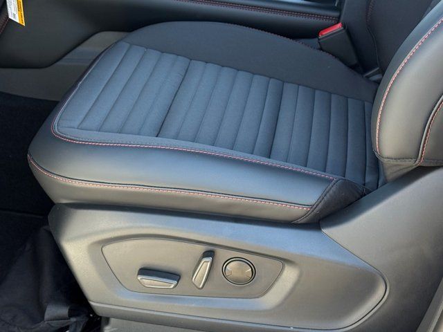 New 2026 Space White Metallic Ford ST-Line image 43