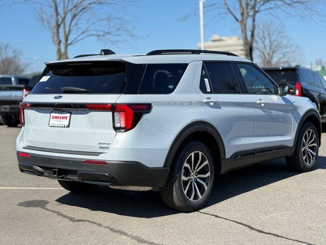 New 2026 Space White Metallic Ford ST-Line image 26