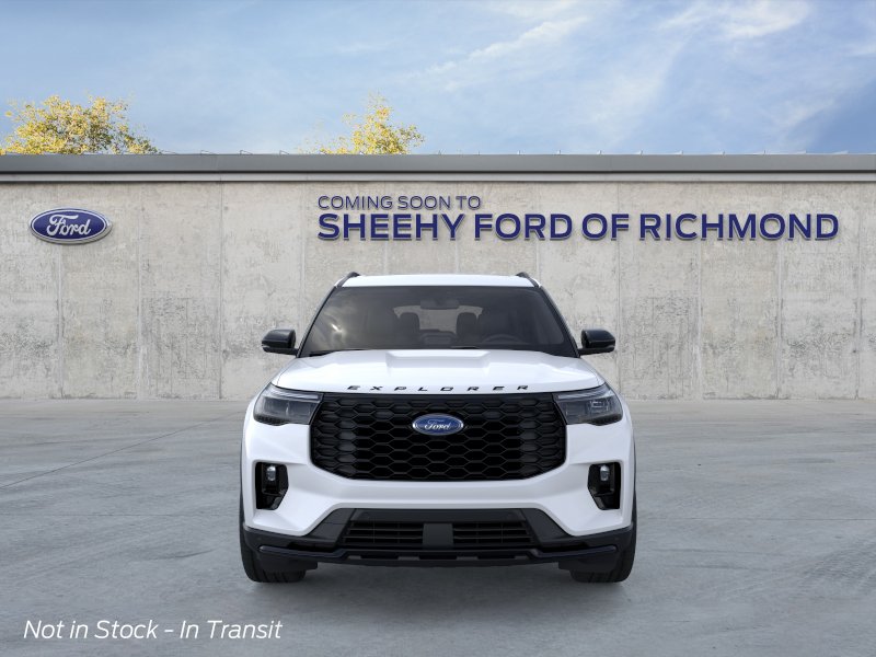 New 2026 Star White Metallic Tri-Coat Ford ST-Line image 30