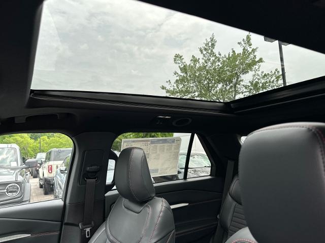 New 2026 Carbonized Gray Metallic Ford ST-Line image 35