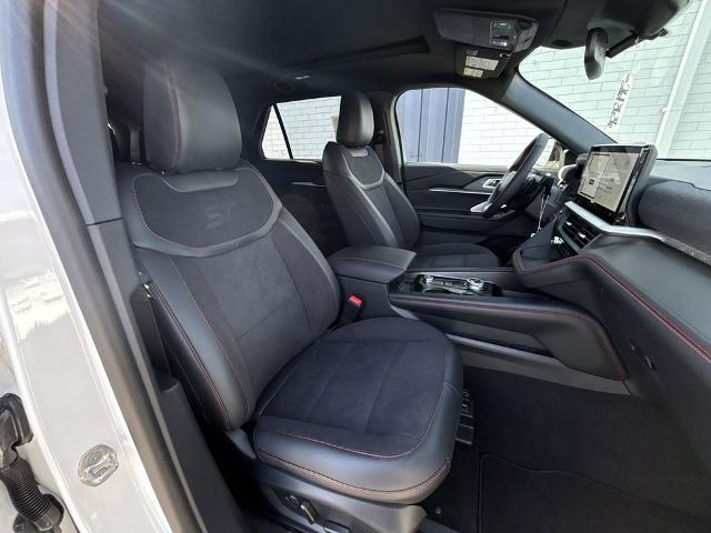 New 2026 Star White Metallic Tri-Coat Ford ST image 56