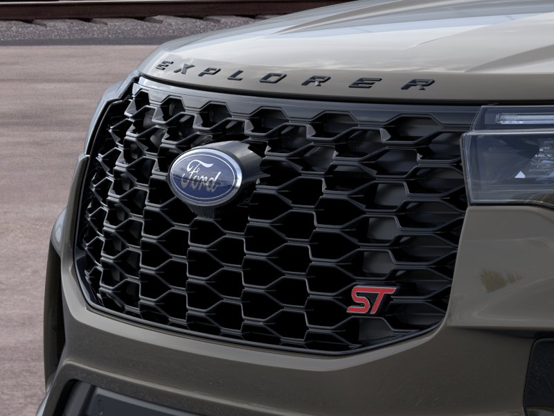 2026 Ford Explorer ST - Photo 17