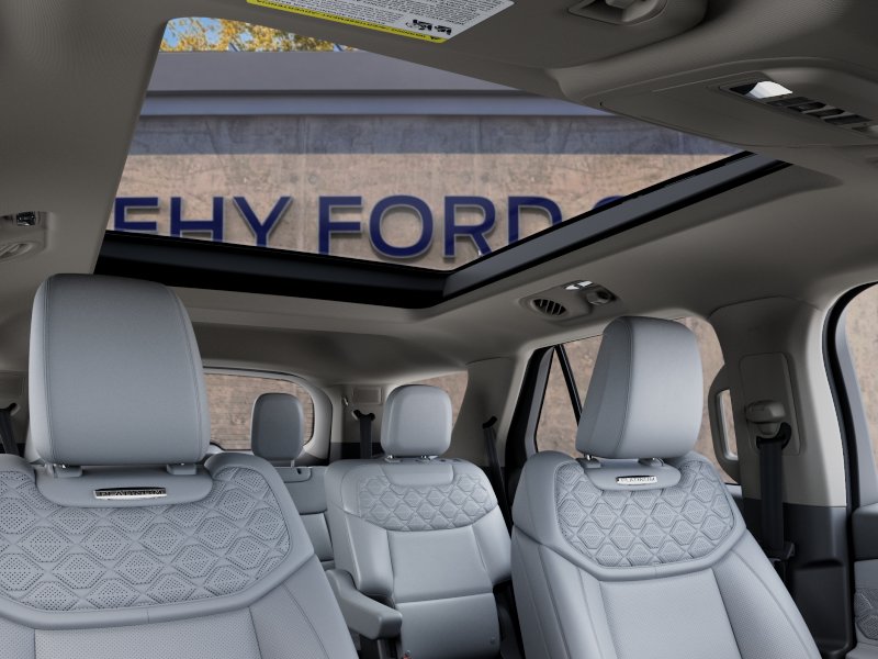 New 2027 Star White Metallic Tri-Coat Ford Platinum image 45