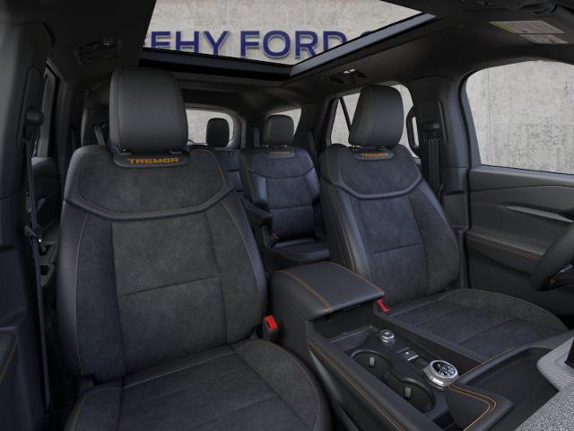 New 2026 Space White Metallic Ford Tremor image 33