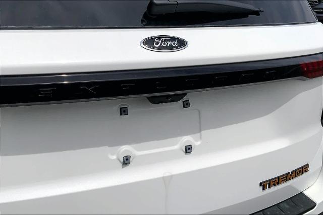 New 2026 Star White Metallic Tri-Coat Ford Tremor® image 25