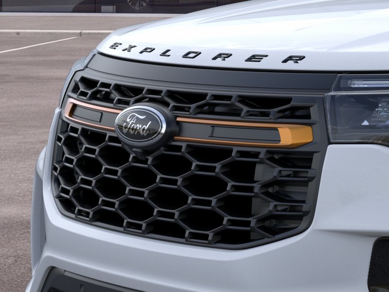 New 2026 Space White Metallic Ford Tremor image 40