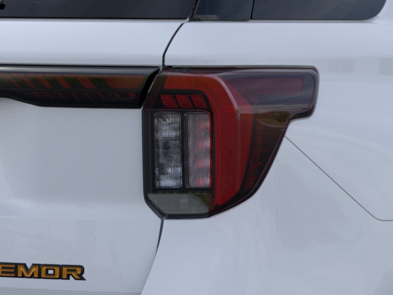New 2026 Space White Metallic Ford Tremor image 44