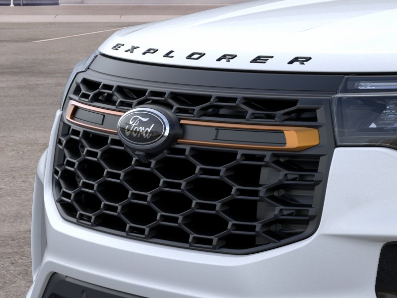 New 2026 Star White Metallic Tri-Coat Ford Tremor® image 38