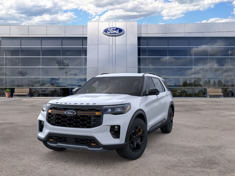 New 2026 Space White Metallic Ford Tremor image 25