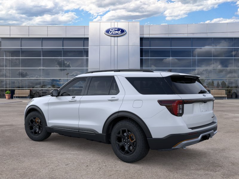 New 2026 Space White Metallic Ford Tremor image 27