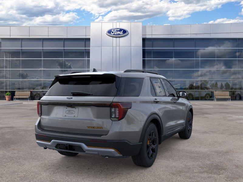 New 2026 Carbonized Gray Metallic Ford Tremor® image 30