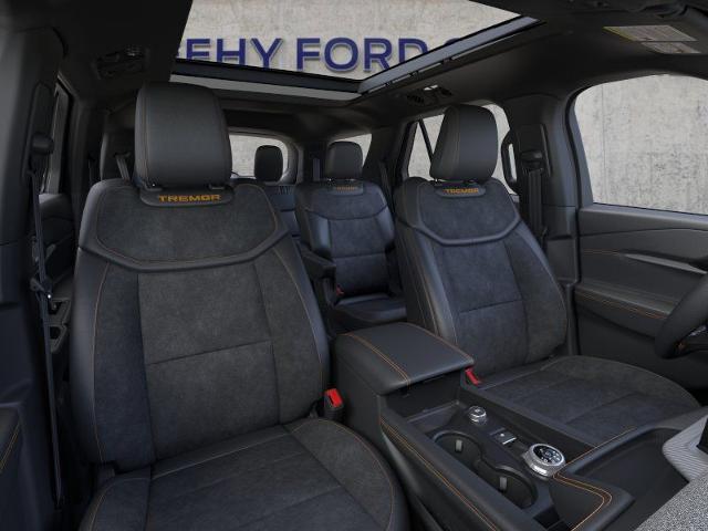 New 2026 Star White Metallic Tri-Coat Ford Tremor image 33