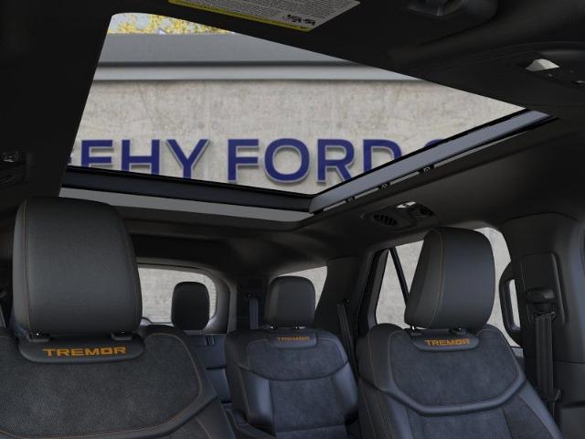 New 2026 Star White Metallic Tri-Coat Ford Tremor image 45