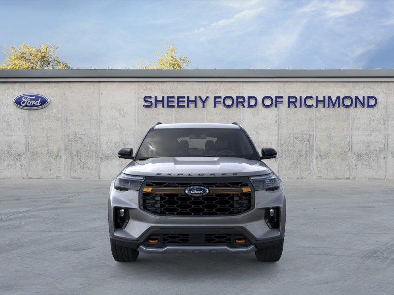 New 2026 Carbonized Gray Metallic Ford Tremor® image 7